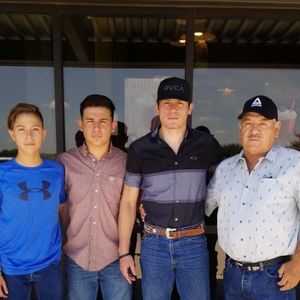 Meet your Posher, Hector tito